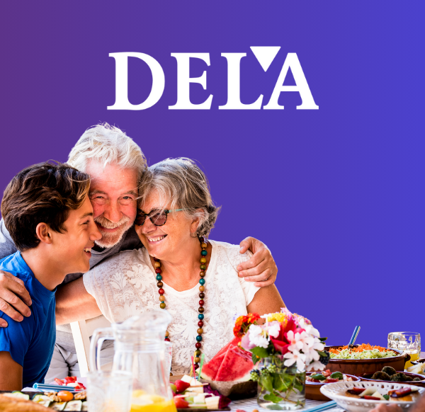 vrouwen van drie verschillende generaties die boeketten bloemen dragen