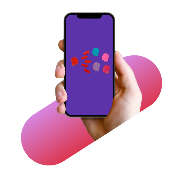 main qui tient un smartphone 