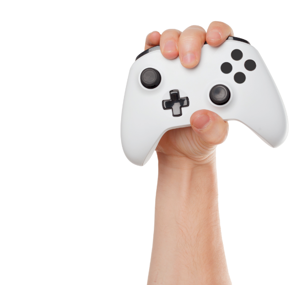 main tenant une manette de jeux vidéos