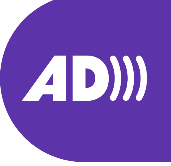 logo audio description AD dans capsule mauve fond transparent